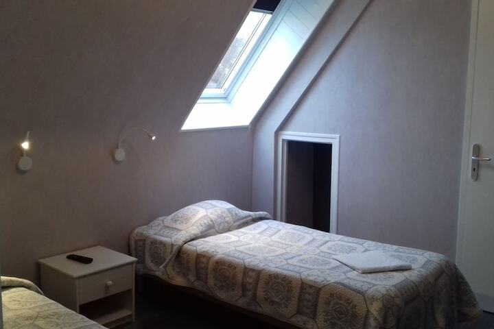Room 5 of 27