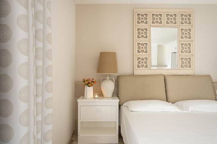 Room 7 of 53