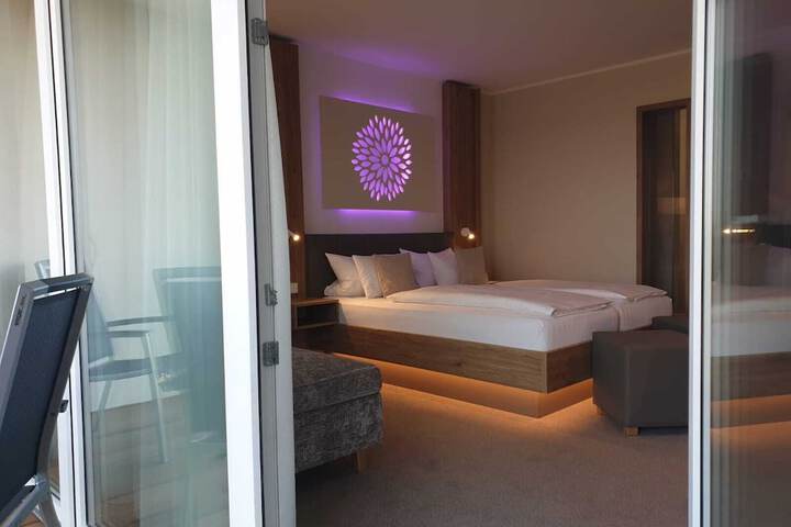 Room 11 of 101