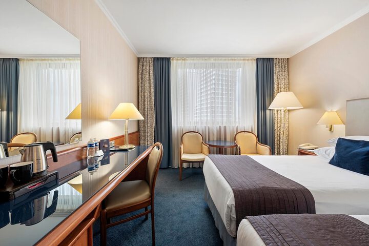 Room 33 of 113