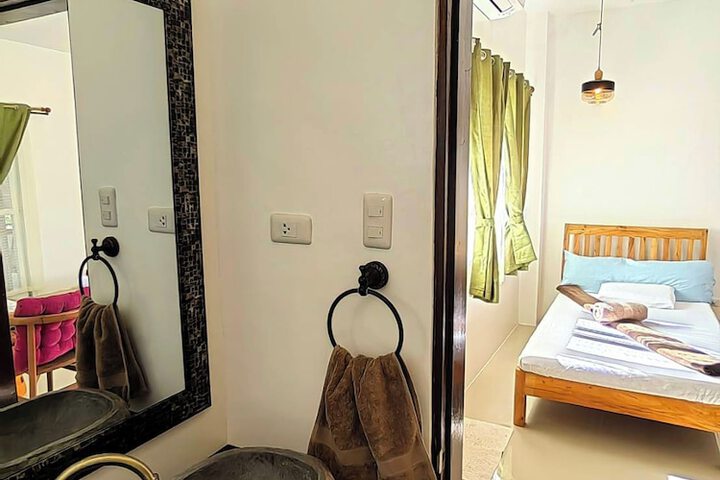 Room 50 of 74
