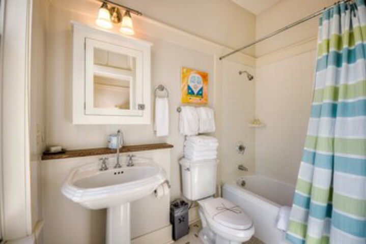 Room 2 of 21
