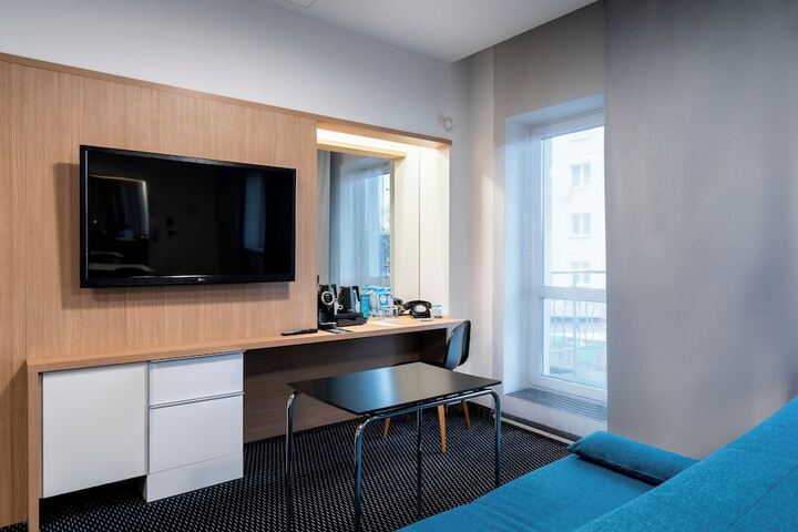 Room 34 of 63