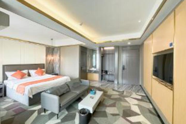 Room 12 of 14