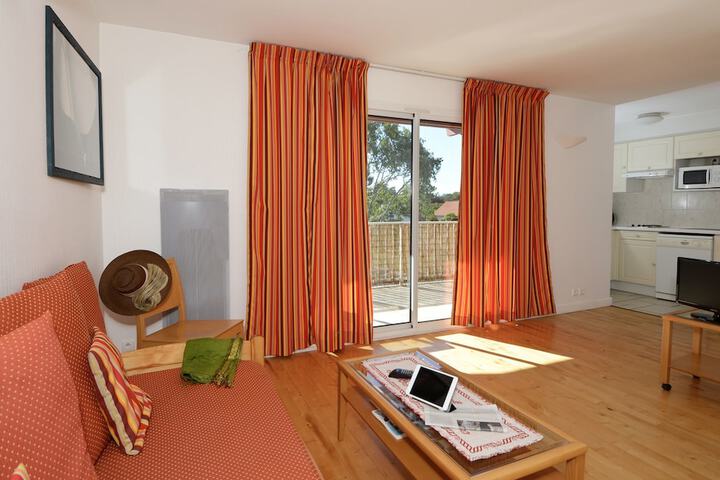 Room 4 of 16