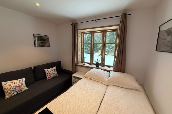 Room 14 of 65