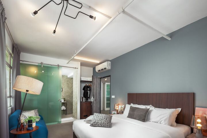 Room 15 of 64