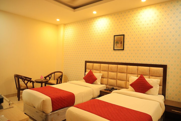 Room 13 of 60