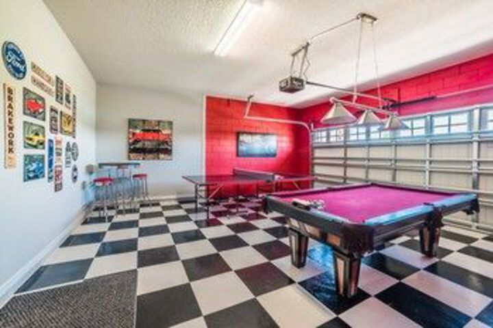 Room 17 of 32