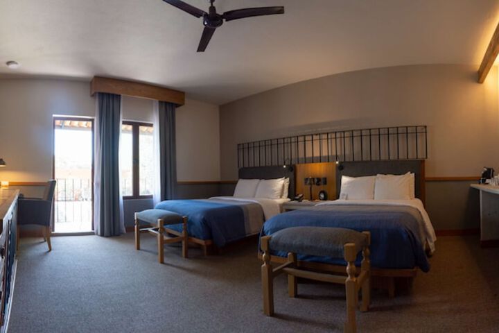 Room 17 of 90