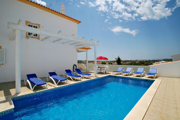 Pool 24 of 25