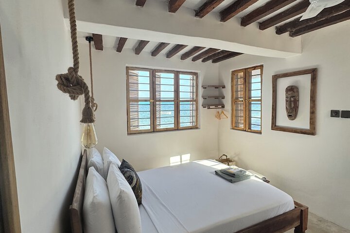Room 7 of 61