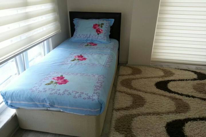 Room 4 of 20