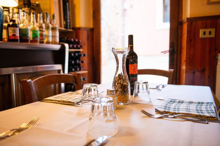 Dining 70 of 124