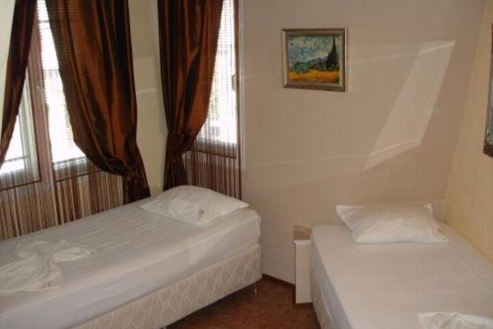 HOTEL ELITE PALACE