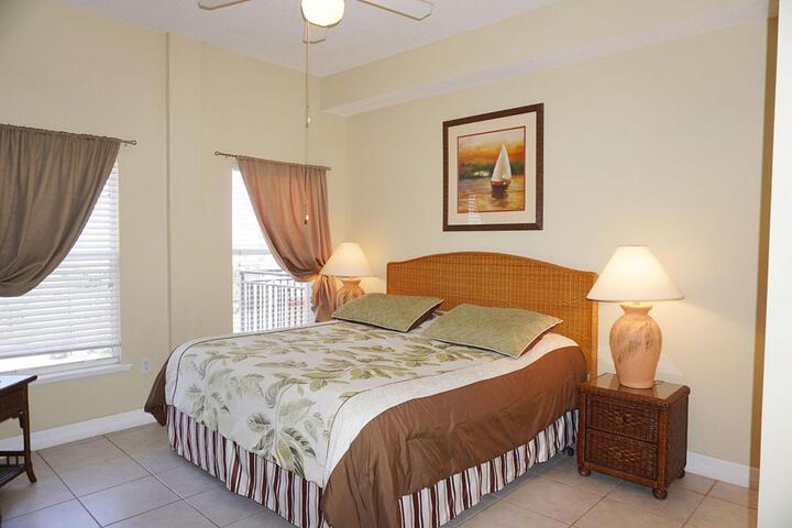 Room 25 of 132
