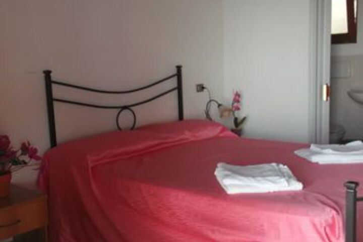 Room 96 of 170