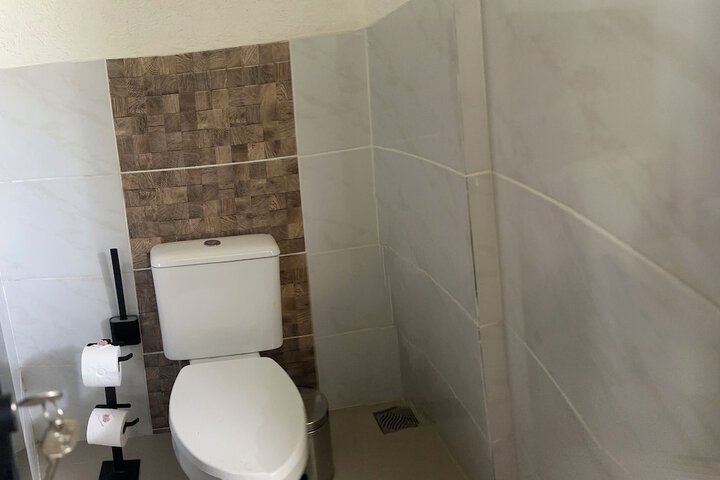 Room 145 of 180