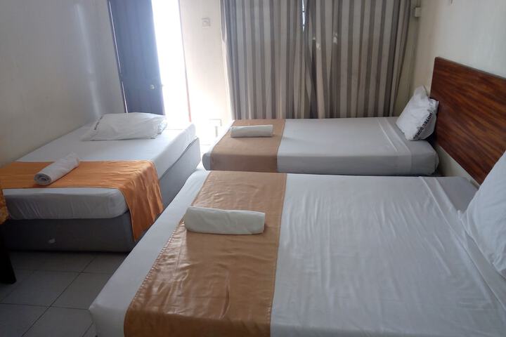 Room 9 of 21