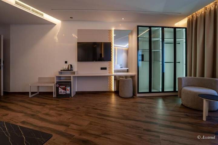 Room 21 of 30