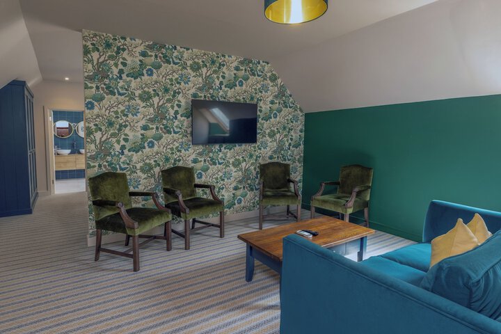 Room 92 of 153