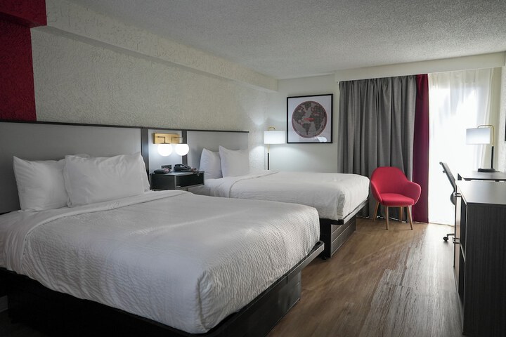 Room 10 of 43