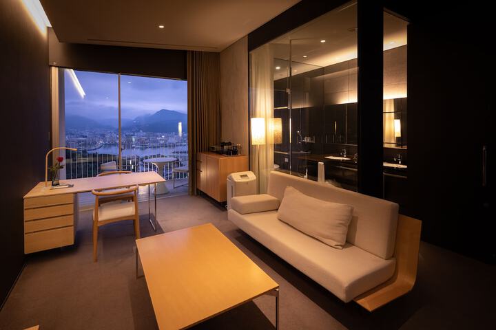 Room 21 of 187