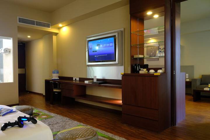 Room 21 of 131