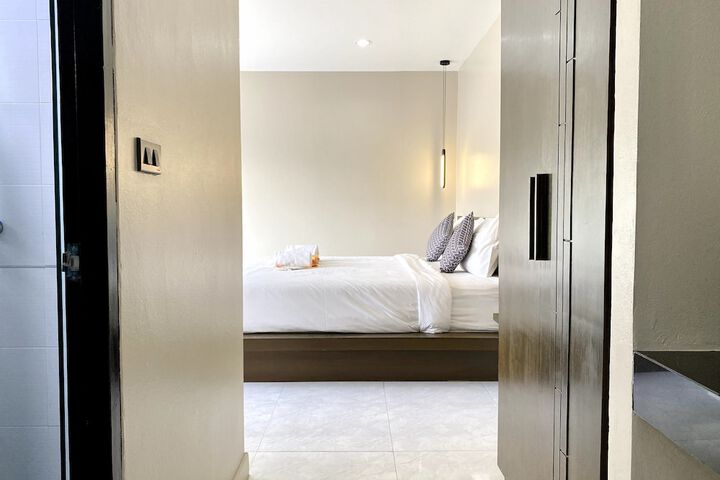 Room 8 of 41