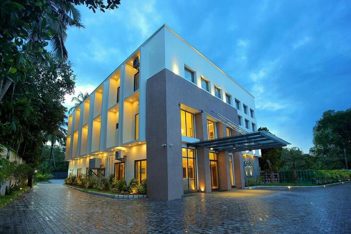 HOTEL SAN
