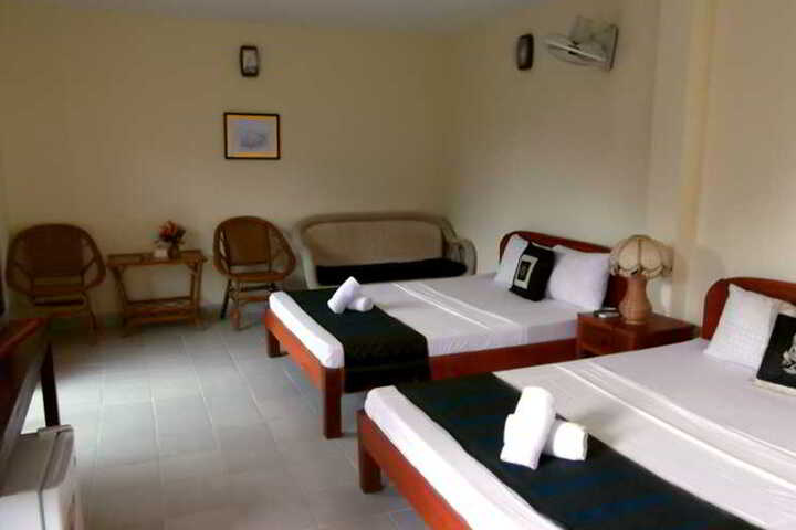 Room 6 of 11