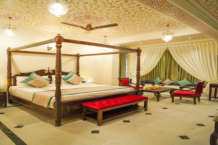 Room 15 of 47
