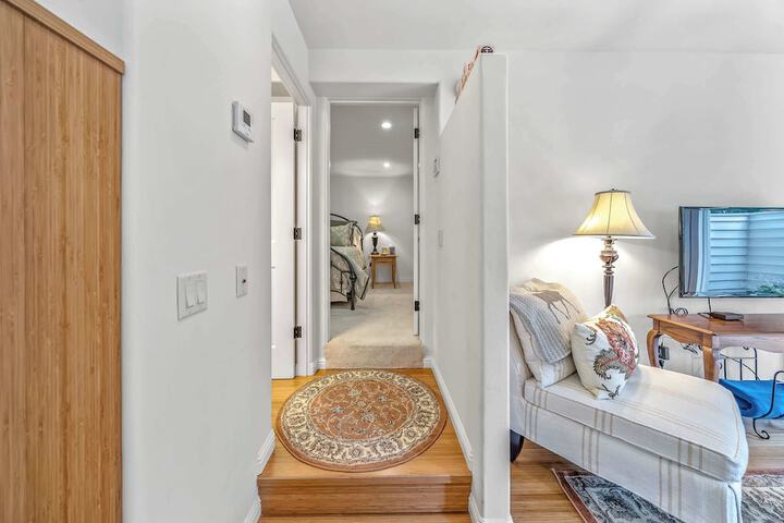 Room 5 of 28