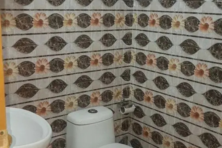 Room 8 of 10