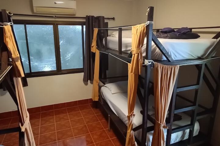 Room 25 of 53