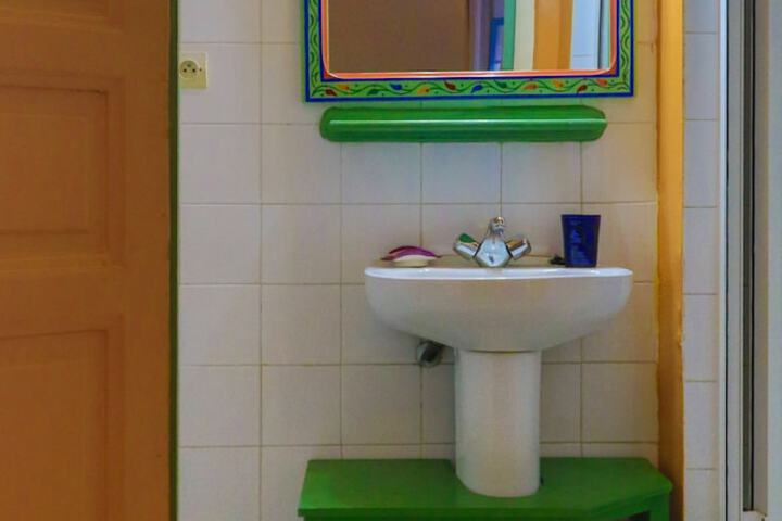 Room 131 of 266
