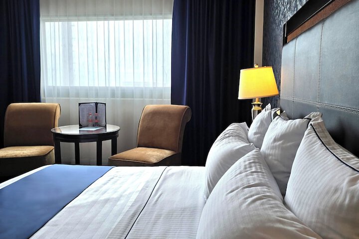 Room 15 of 74