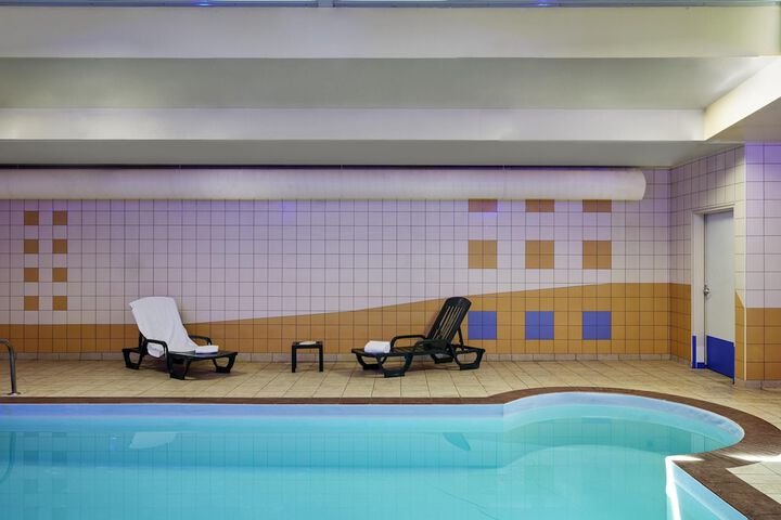 Hotel Pool