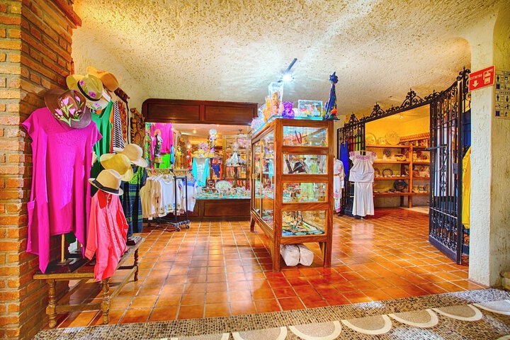 Gift Shop 34 of 60