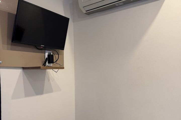 Room 26 of 61