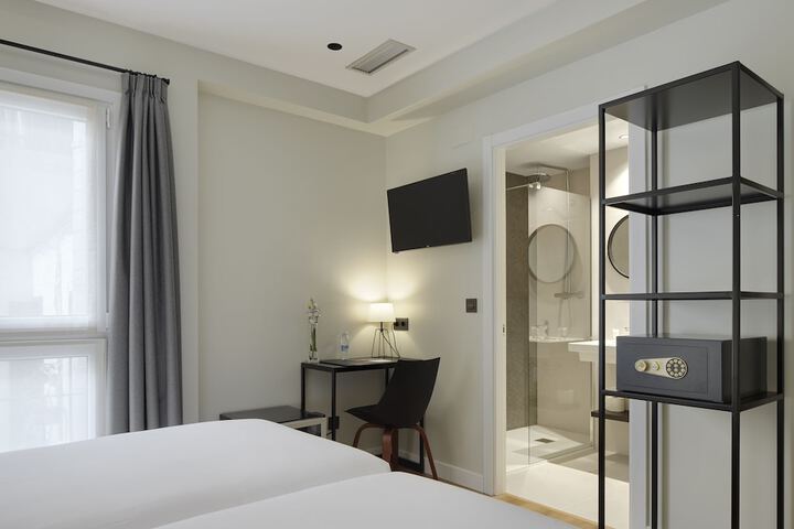 Room 7 of 29