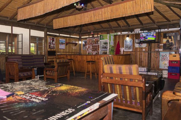 Lounge 48 of 71