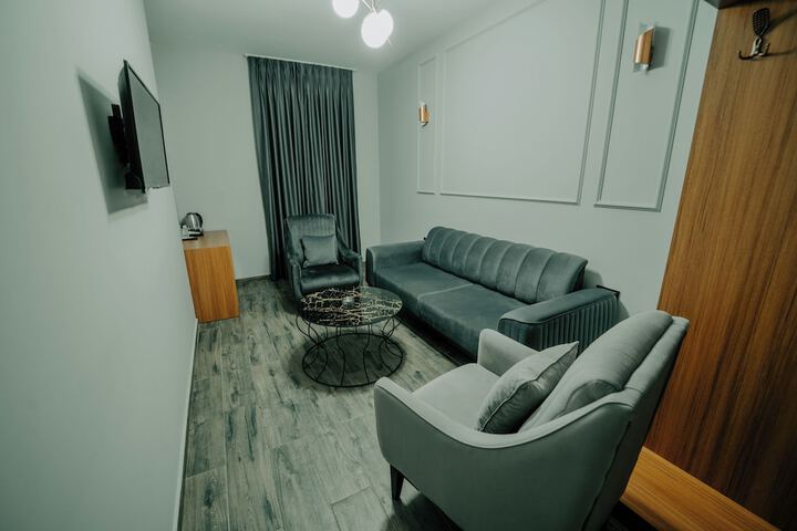 Room 21 of 35