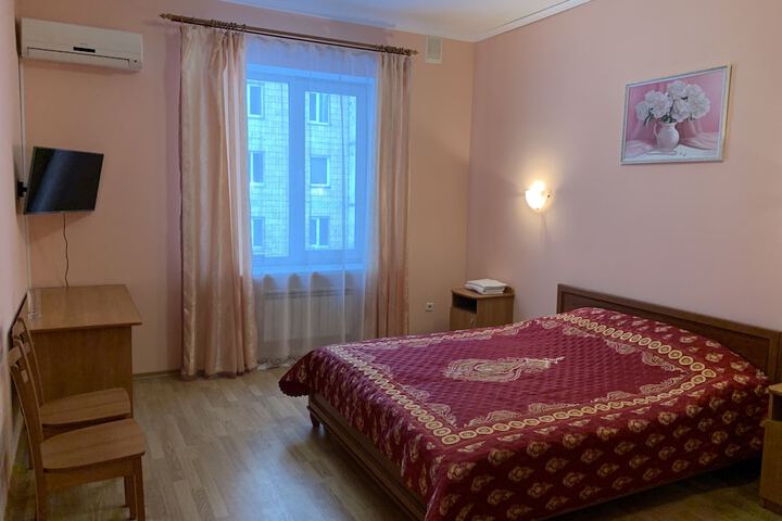Room 10 of 36