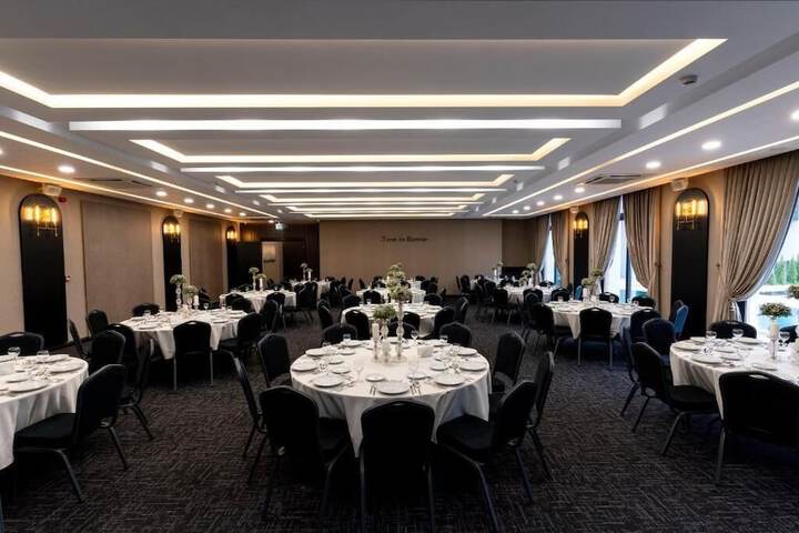 Ballroom/Hall 40 of 46