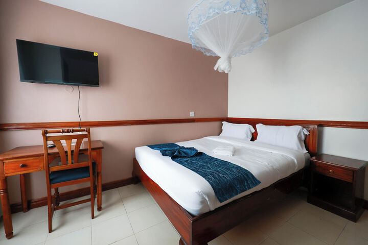 Room 14 of 31