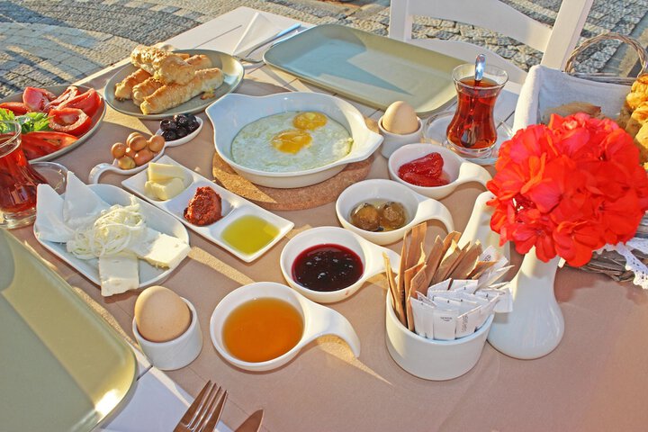 Breakfast/Coffee Service 26 of 37