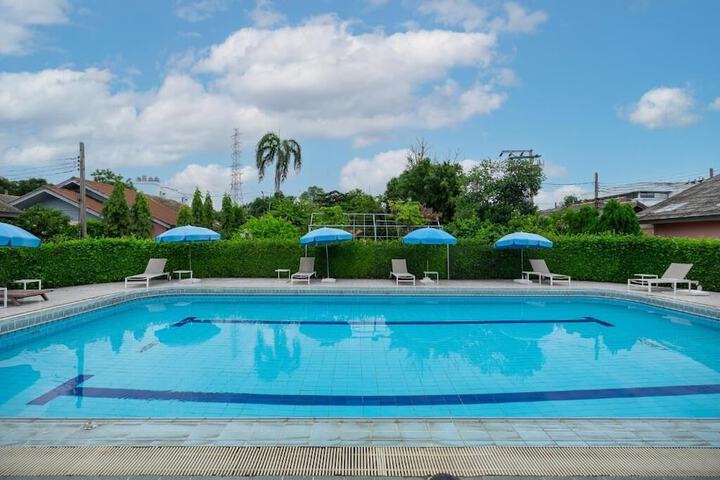 Pool 81 of 159
