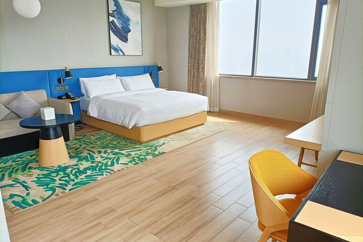 Room 22 of 49