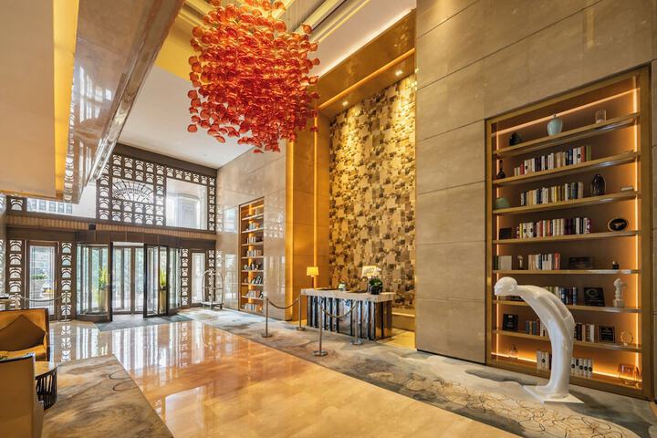 Hotel Lobby
